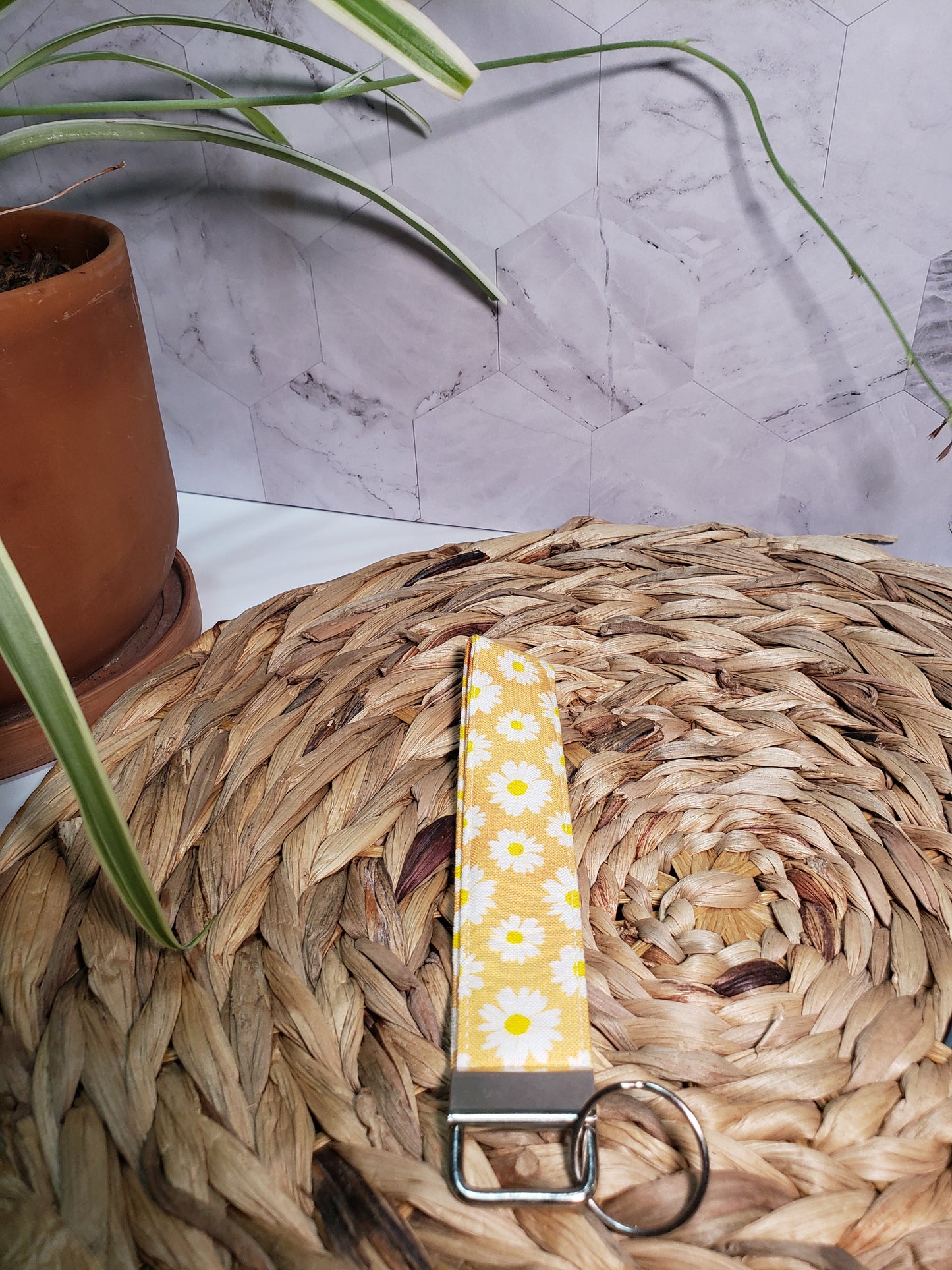 Daisy Yellow Wristlet