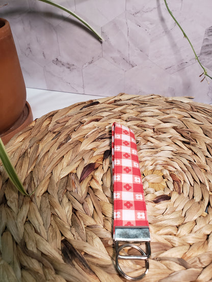 Checkered Floral Wristlet