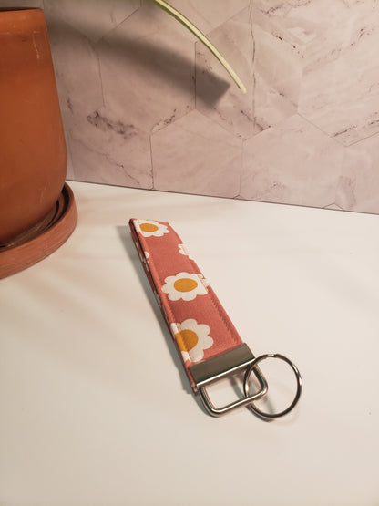 Daisy Cotton Wristlet Stap