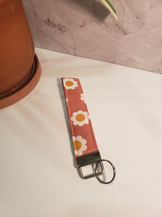 Daisy Cotton Wristlet Stap